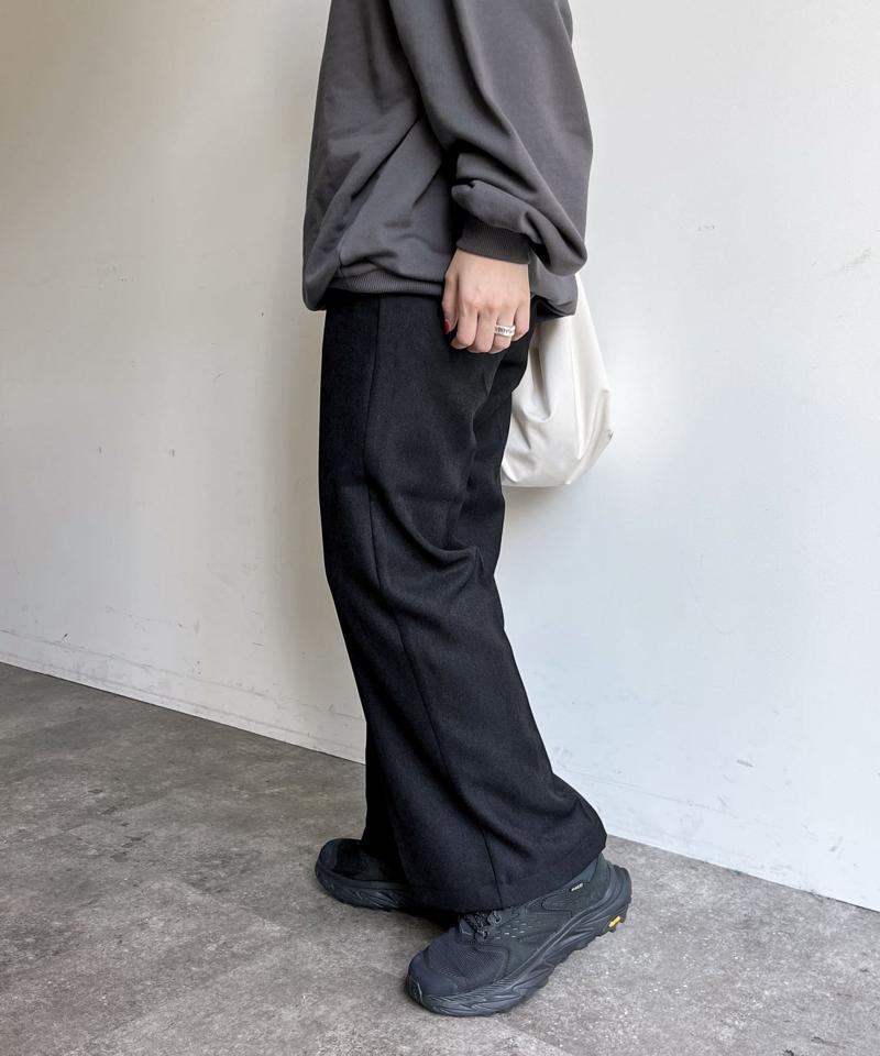 ウールライクタックスラックス