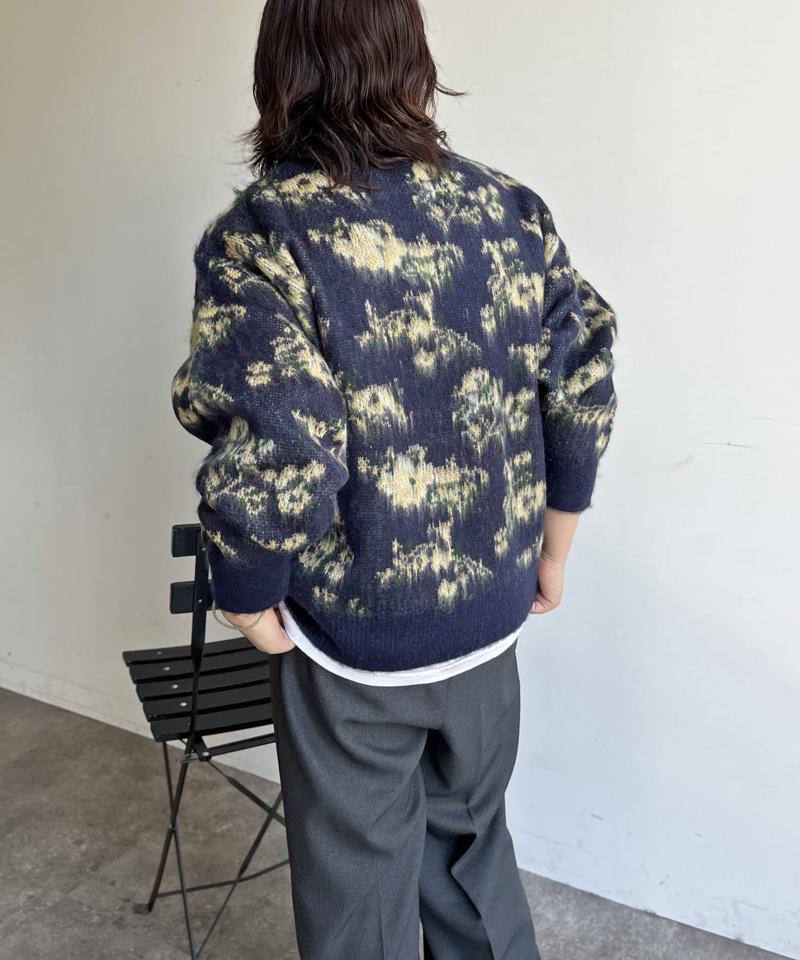 ぼかし花柄シャギーニット