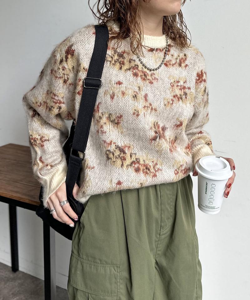 ぼかし花柄シャギーニット