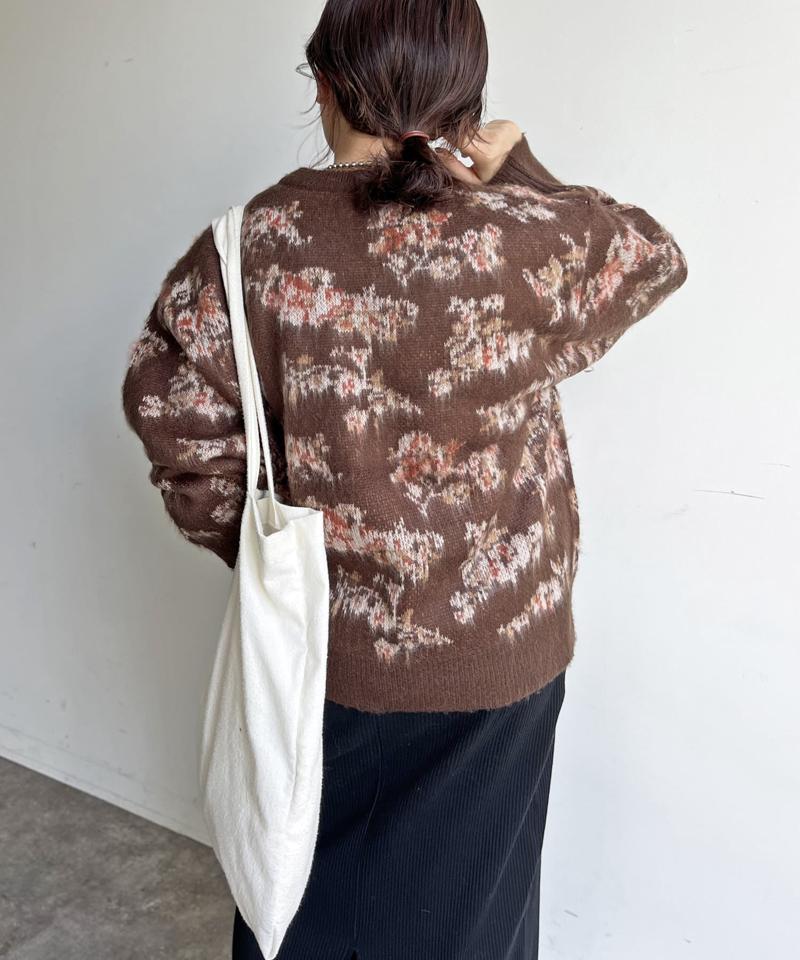 ぼかし花柄シャギーニット