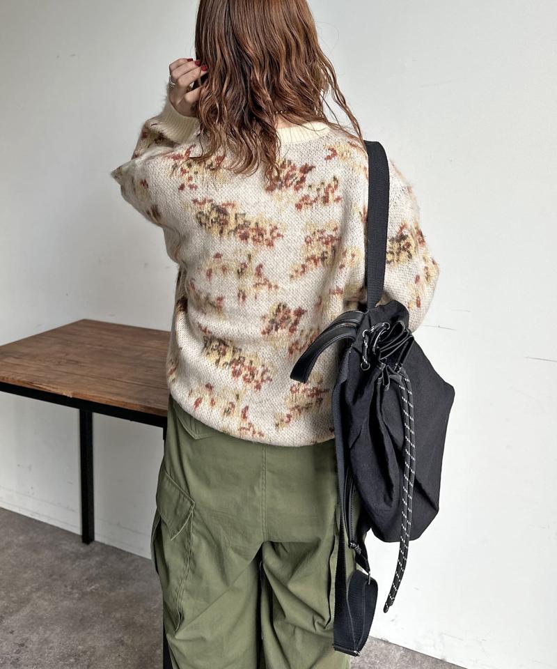 ぼかし花柄シャギーニット
