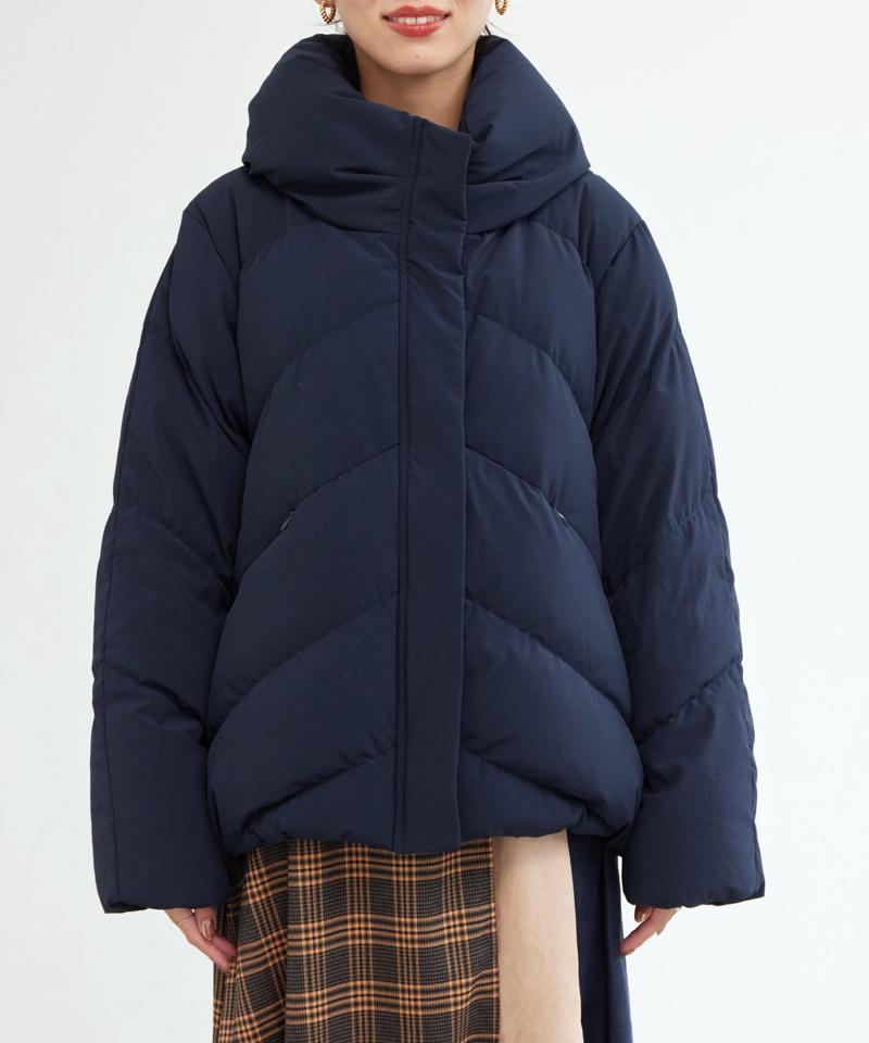 ボリュームネックストレッチショートダウン