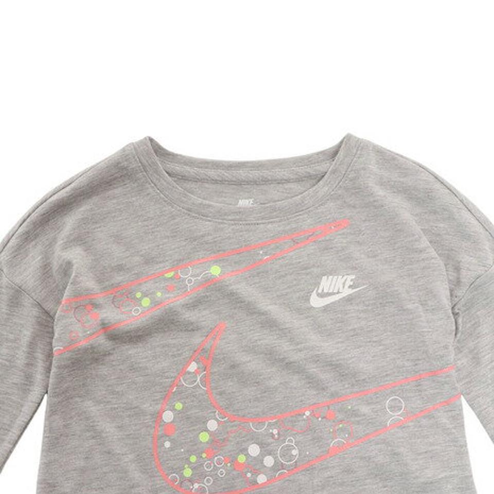 ナイキ（NIKE）（キッズ）ドリーム チェイサー グラフィック長袖Tシャツ 36J907-GAK ※要サイズ確認