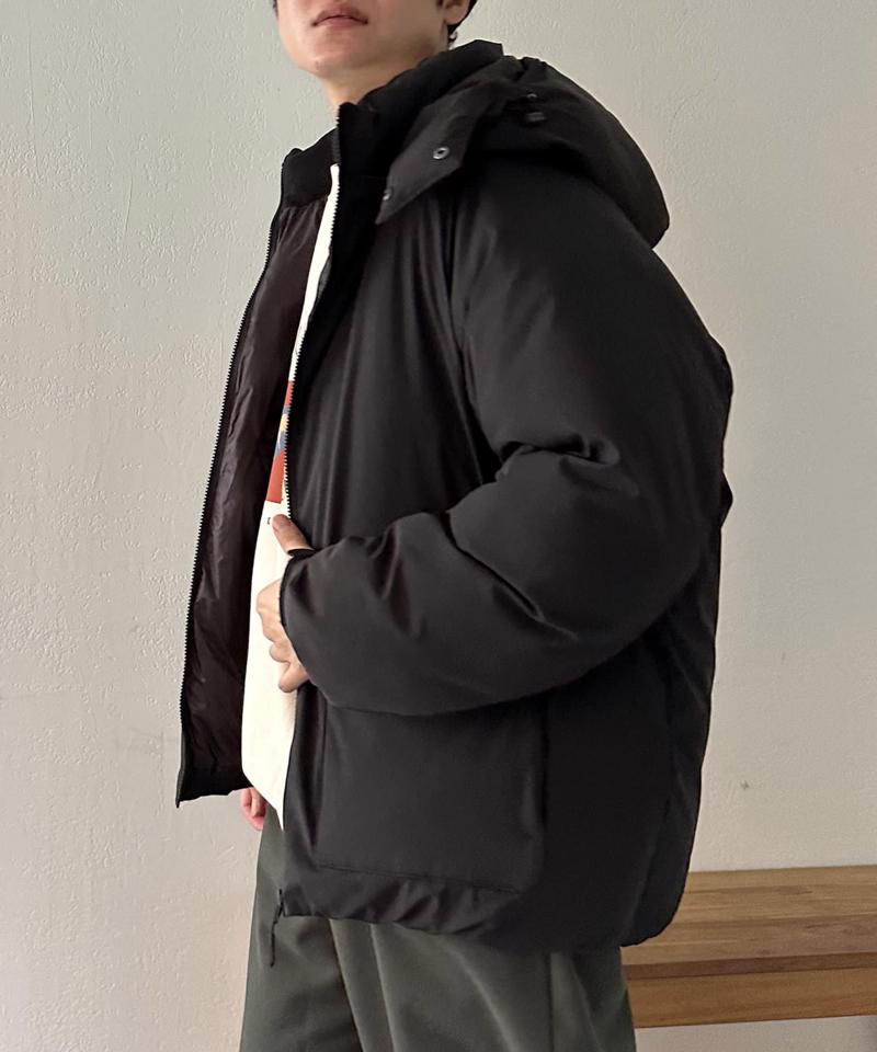 【ユニセックス】ナイロンストレッチ中綿フード付きブルゾン