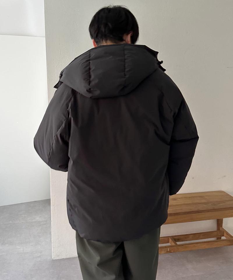 【ユニセックス】ナイロンストレッチ中綿フード付きブルゾン