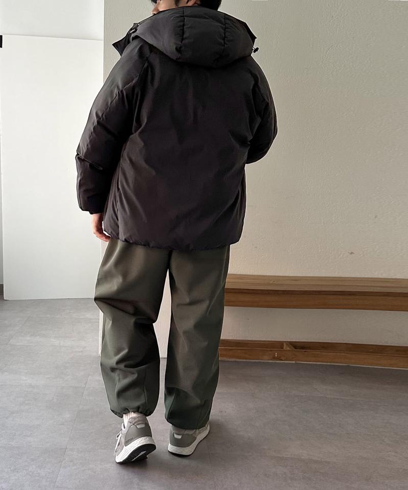 【ユニセックス】ナイロンストレッチ中綿フード付きブルゾン