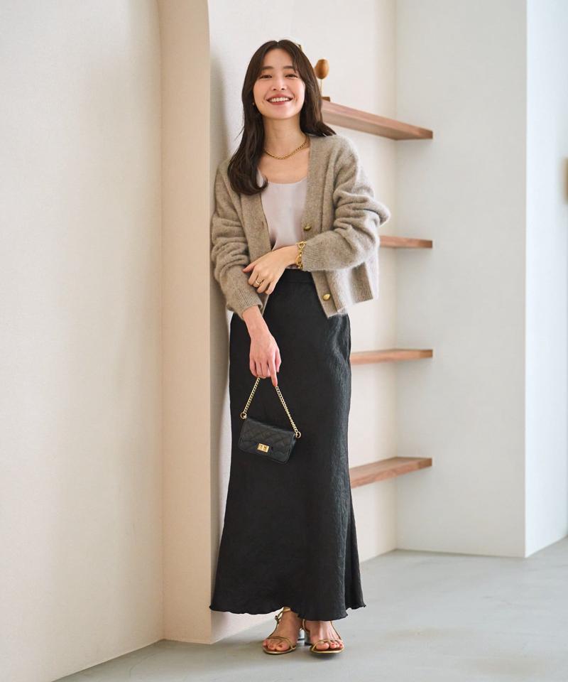 【名品・4サイズ展開】きらきらサテンロングナロースカート