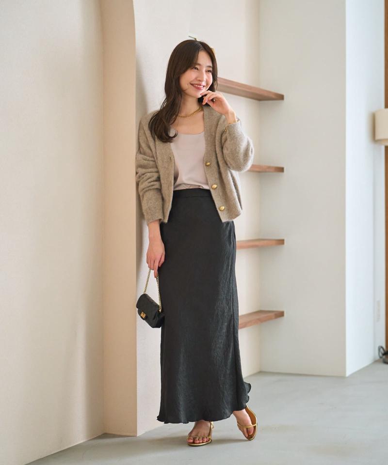 【名品・4サイズ展開】きらきらサテンロングナロースカート