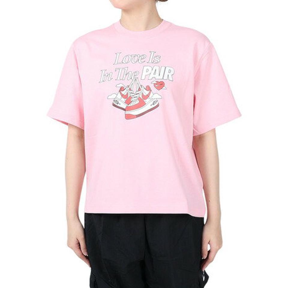 ナイキ（NIKE）（レディース）OC 1 ボクシー VDAY 半袖 Tシャツ FQ8871-690