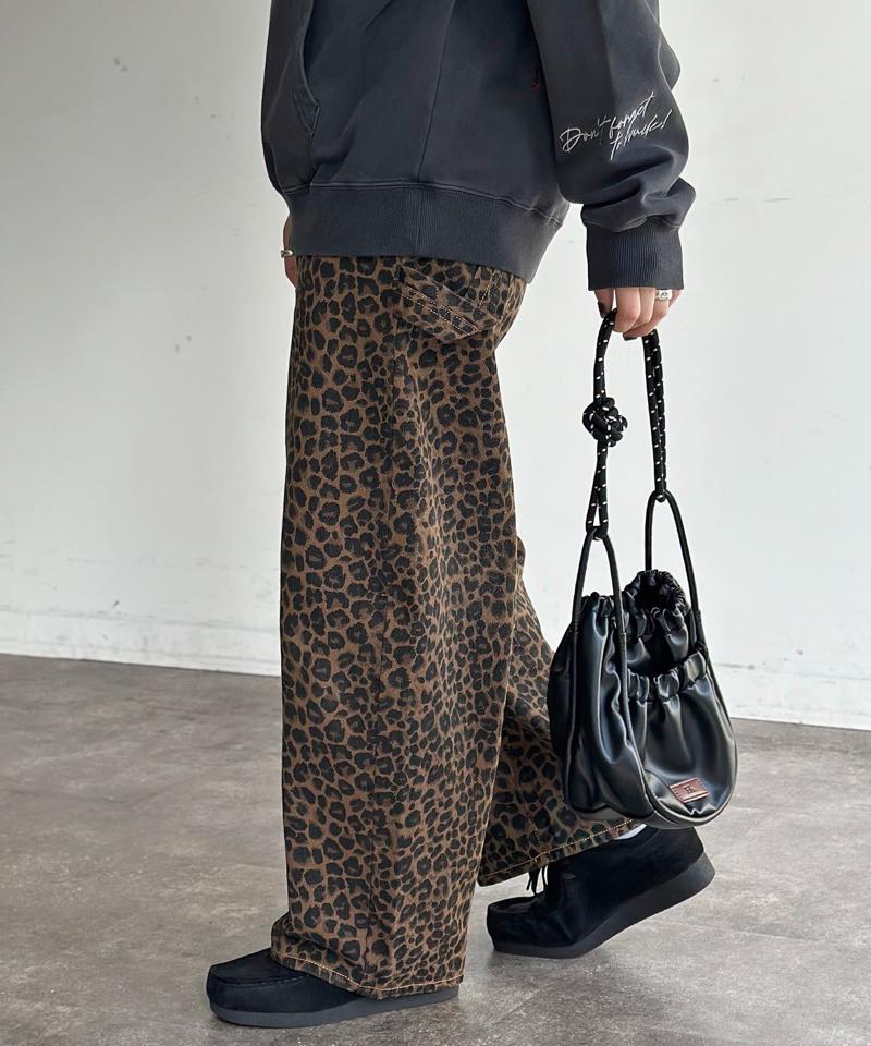 カーブペインターデニムパンツ