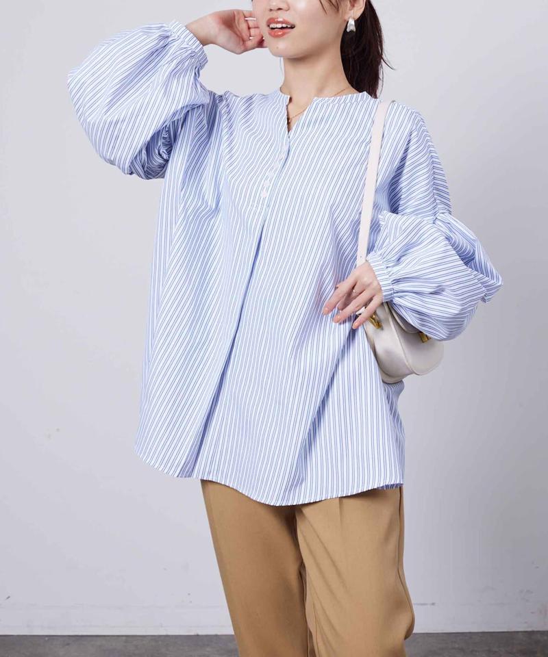 スリットネック袖ボリュームブラウス