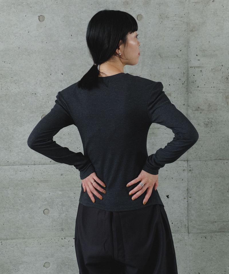 Power shoulder slit Tee