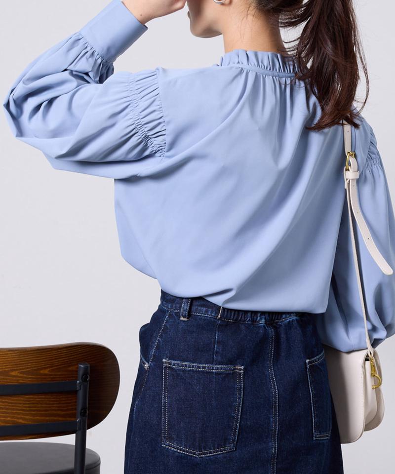 ネックフリル肩ギャザーブラウス