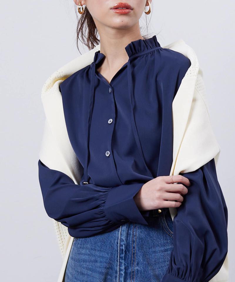 ネックフリル肩ギャザーブラウス