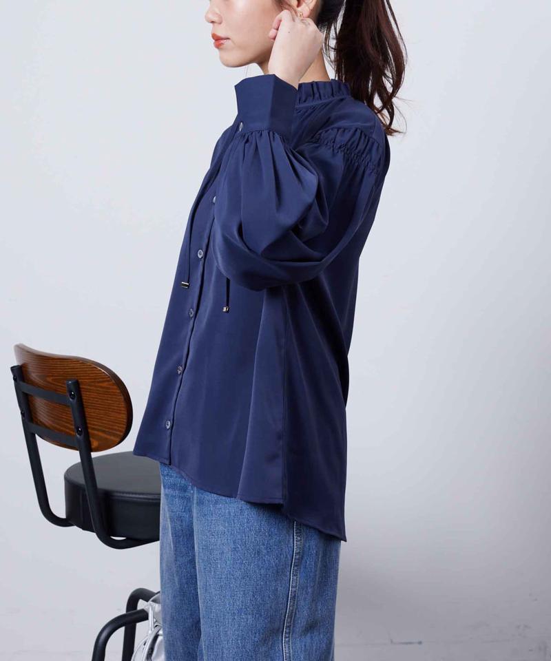 ネックフリル肩ギャザーブラウス