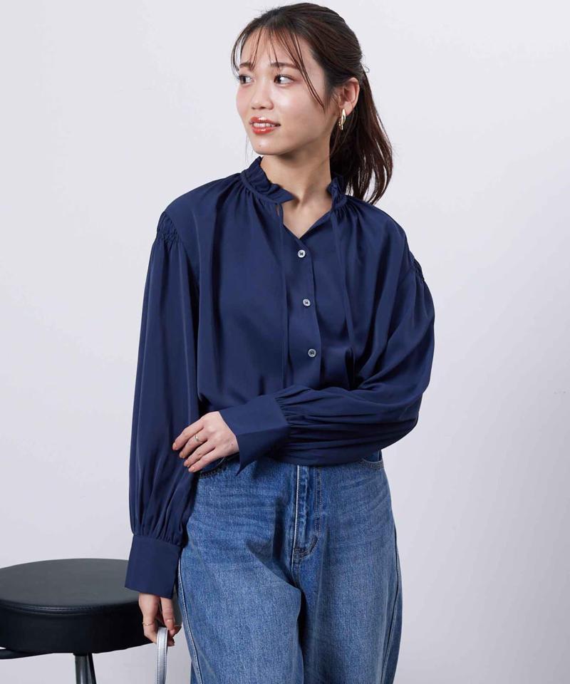 ネックフリル肩ギャザーブラウス