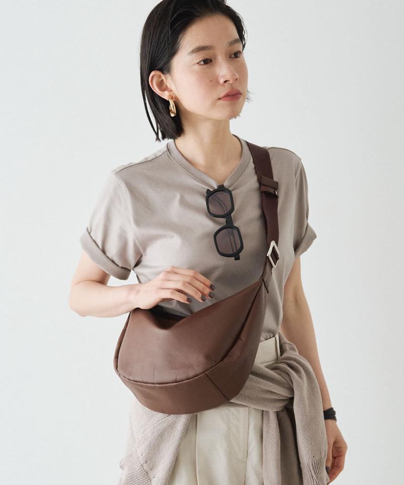 ［ショルダー人気NO.1］【名品】ソフトレザーラウンドショルダーバッグ