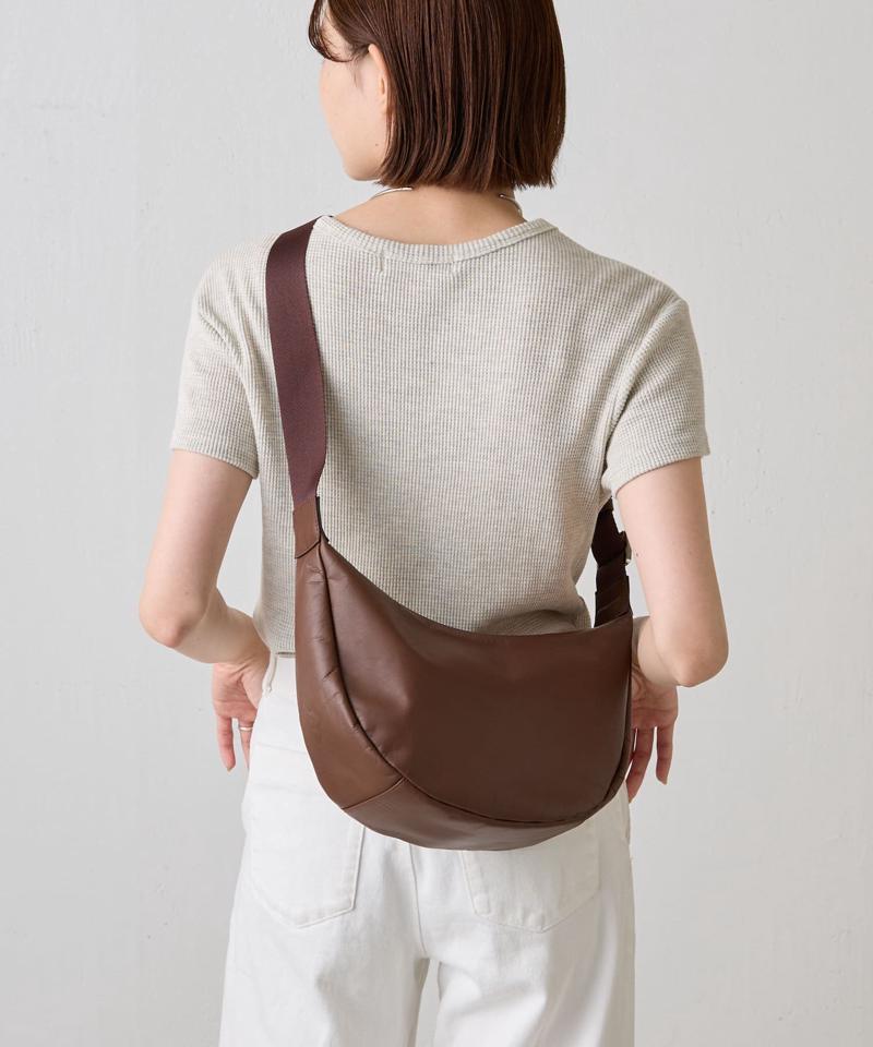 ［ショルダー人気NO.1］【名品】ソフトレザーラウンドショルダーバッグ