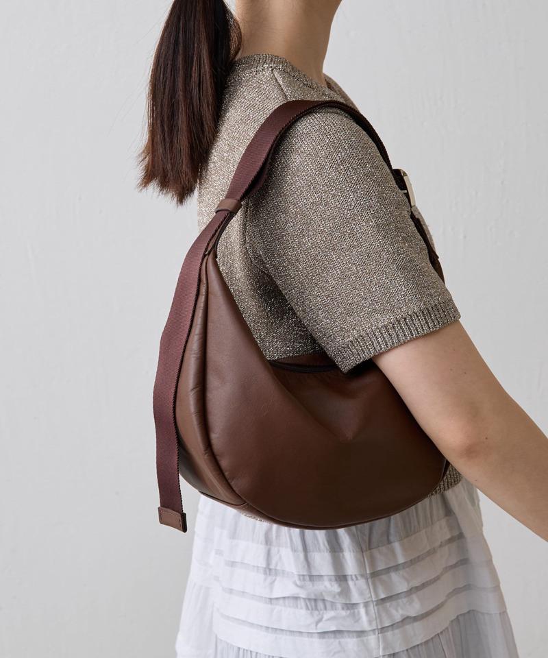 ［ショルダー人気NO.1］【名品】ソフトレザーラウンドショルダーバッグ