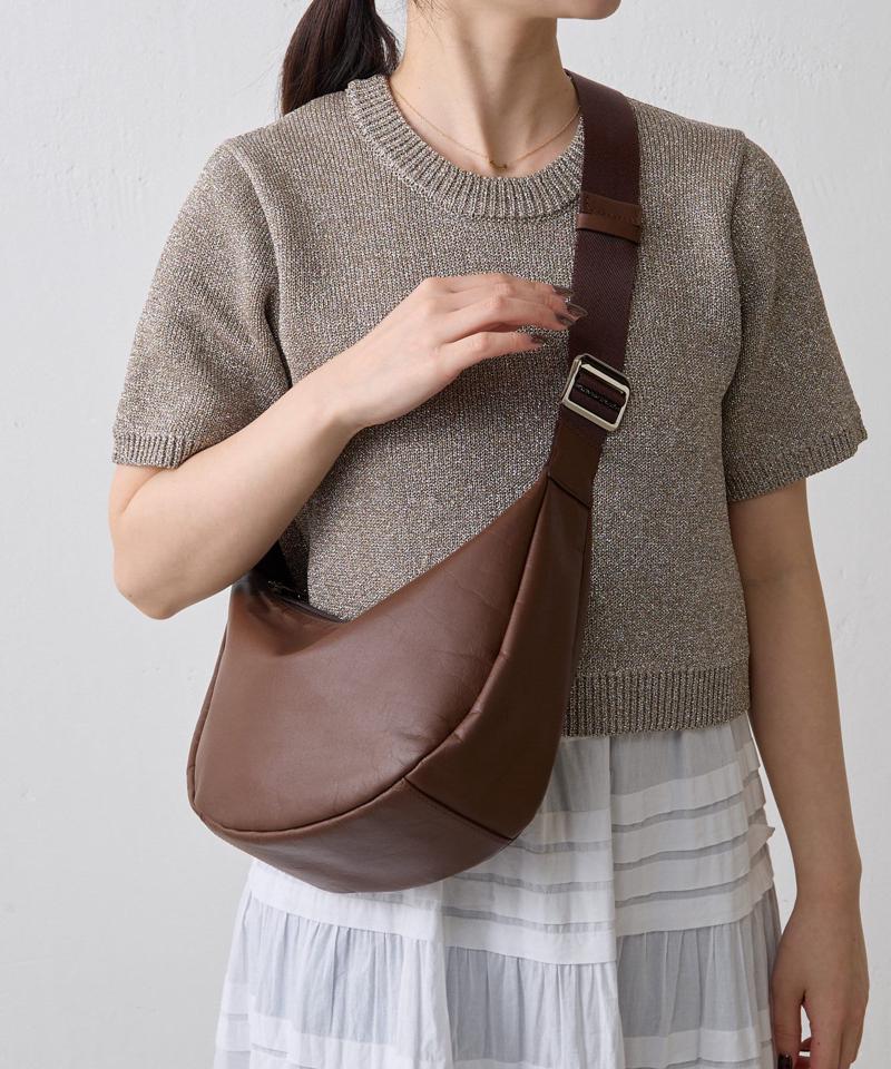 ［ショルダー人気NO.1］【名品】ソフトレザーラウンドショルダーバッグ