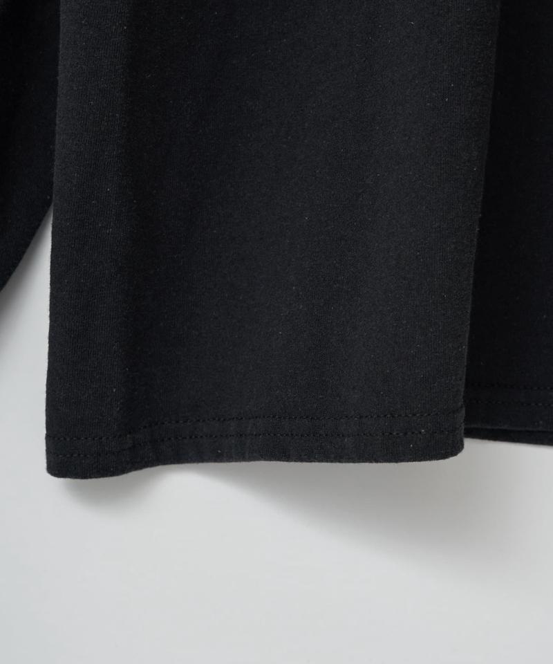 【Kastane】フェイデッドブラックロゴプリントTシャツ