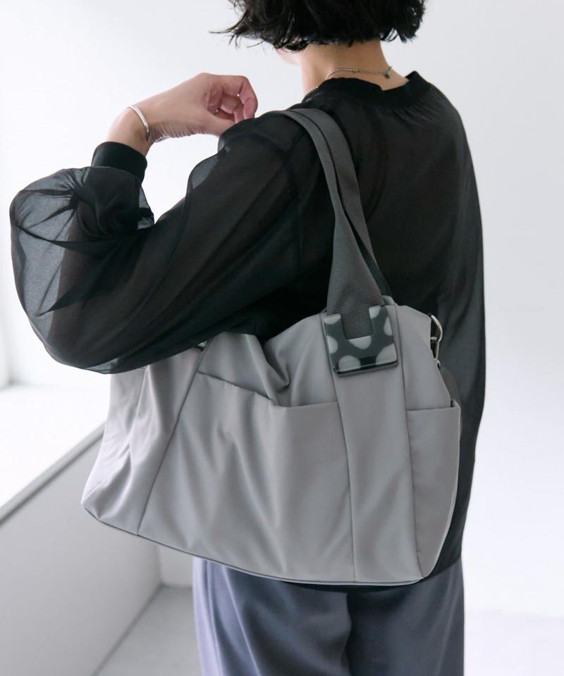 《累計販売5万個突破！/WEB限定カラーあり》 ショルダー付き樹脂パーツトートバッグMサイズ