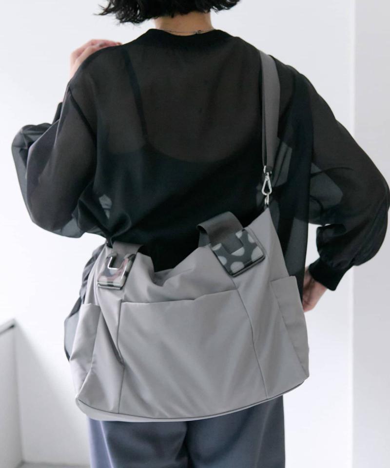 《累計販売5万個突破！/WEB限定カラーあり》 ショルダー付き樹脂パーツトートバッグMサイズ