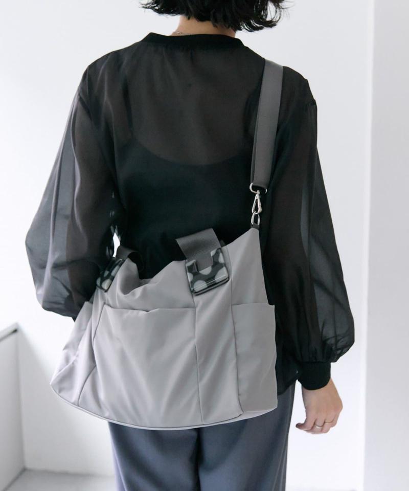 《累計販売5万個突破！/WEB限定カラーあり》 ショルダー付き樹脂パーツトートバッグMサイズ