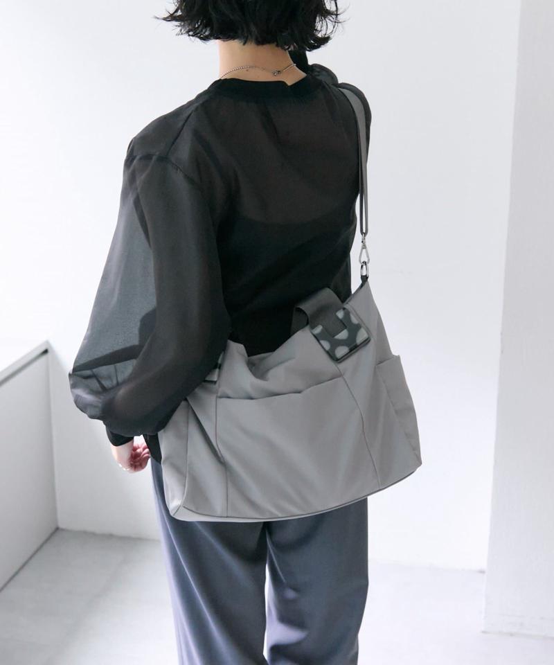 《累計販売5万個突破！/WEB限定カラーあり》 ショルダー付き樹脂パーツトートバッグMサイズ