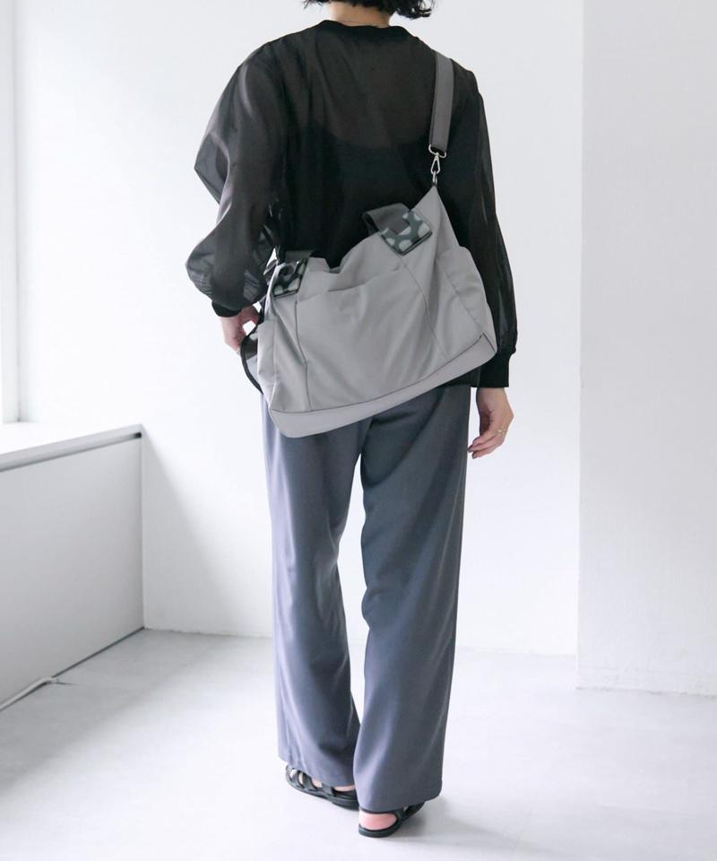 《累計販売5万個突破！/WEB限定カラーあり》 ショルダー付き樹脂パーツトートバッグMサイズ