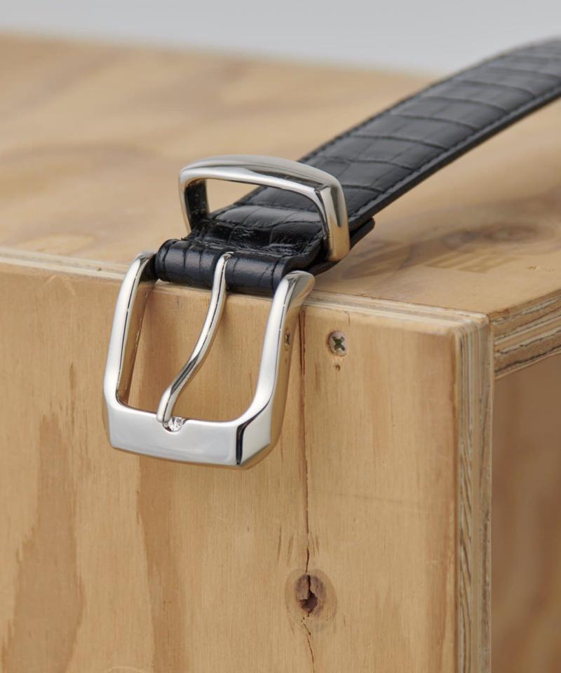 【ベストセラーアイテム‼】オリジナルバックルレザーベルト