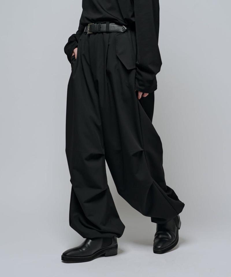 パラシュートスラックス