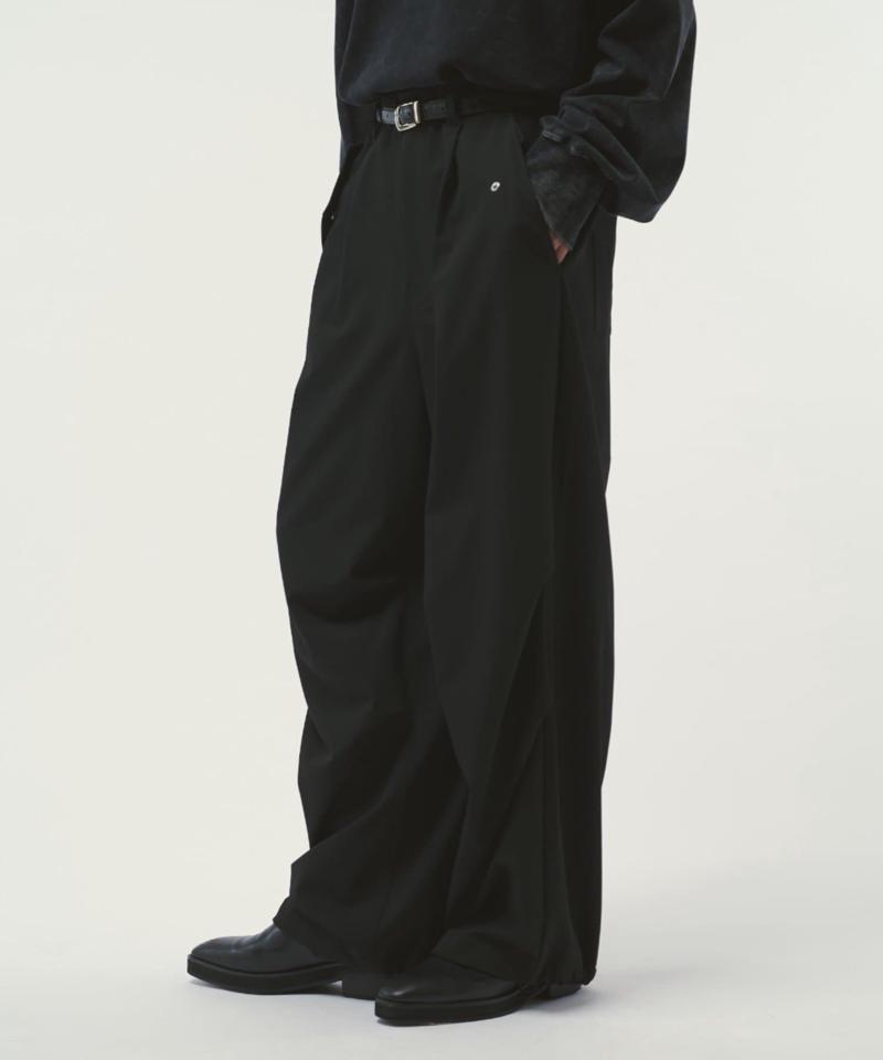 パラシュートスラックス