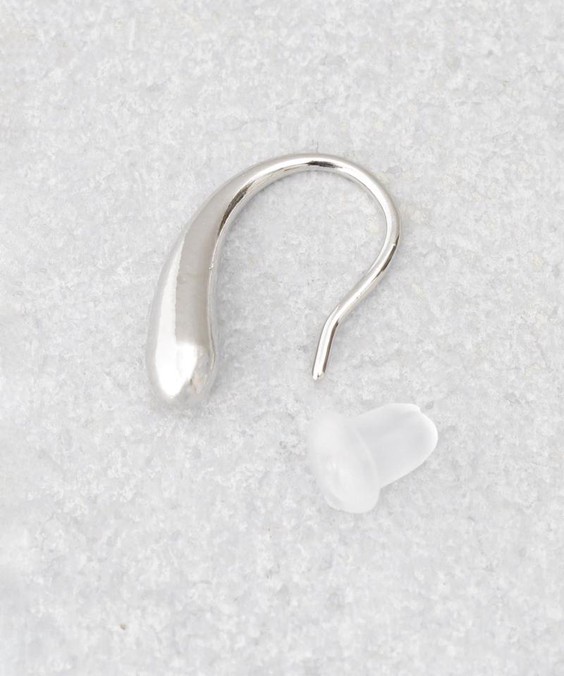 メタルフックピアス