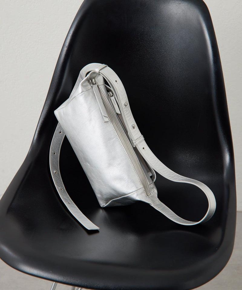 《軽量/本革(山羊革)》ボックスミニショルダーバッグ