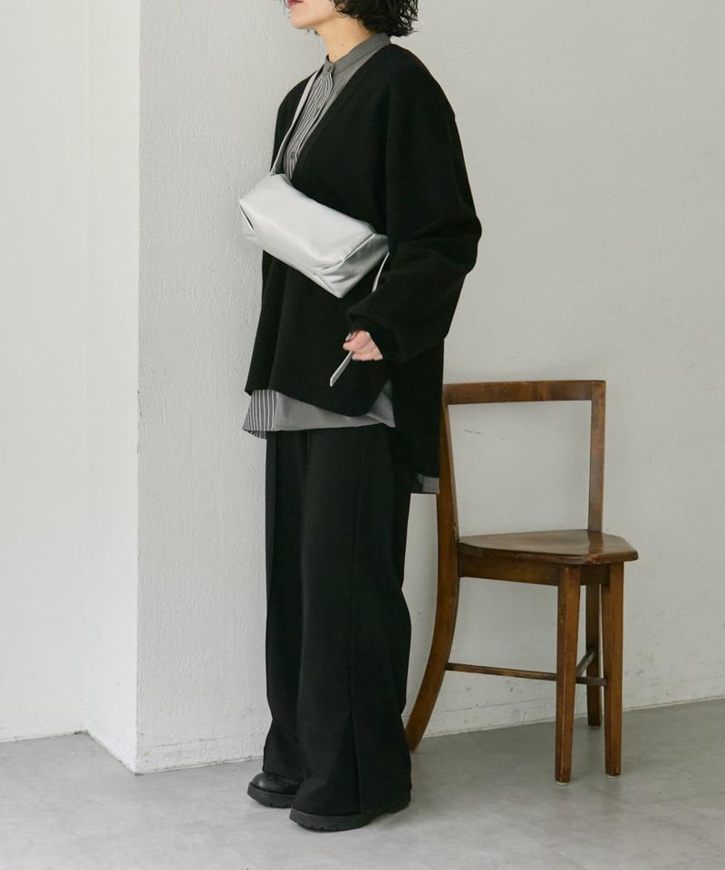 《軽量/本革(山羊革)》ボックスミニショルダーバッグ