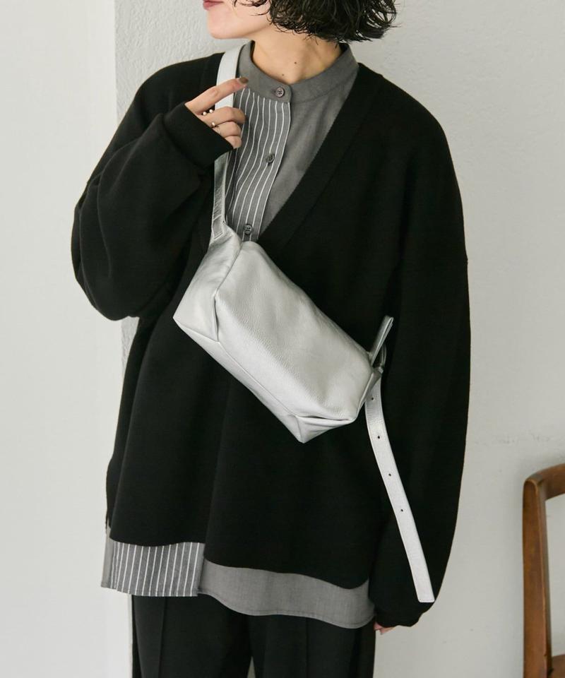 《軽量/本革(山羊革)》ボックスミニショルダーバッグ