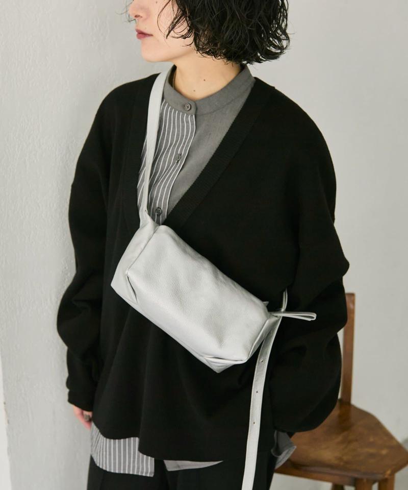 《軽量/本革(山羊革)》ボックスミニショルダーバッグ