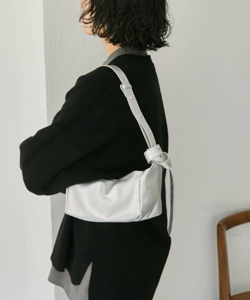 《軽量/本革(山羊革)》ボックスミニショルダーバッグ