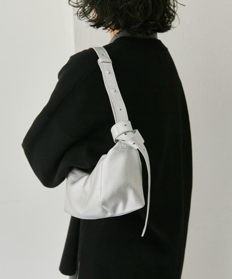 《軽量/本革(山羊革)》ボックスミニショルダーバッグ