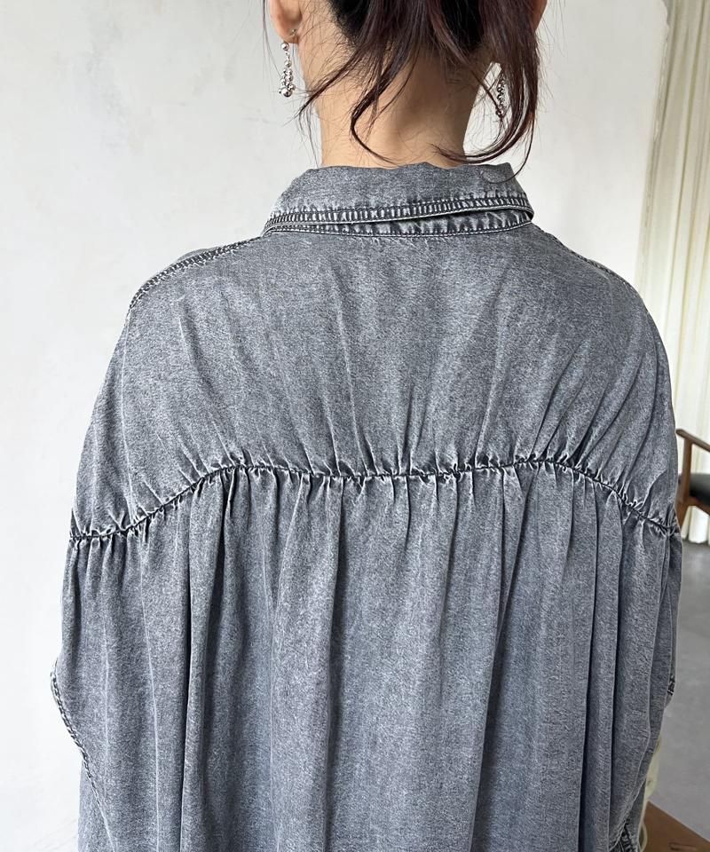 【軽くて柔らかい】【シーズンレス】BACKギャザーパウダー加工デニムシャツ
