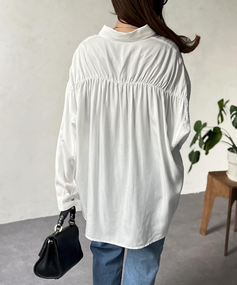 【軽くて柔らかい】【シーズンレス】BACKギャザーパウダー加工デニムシャツ