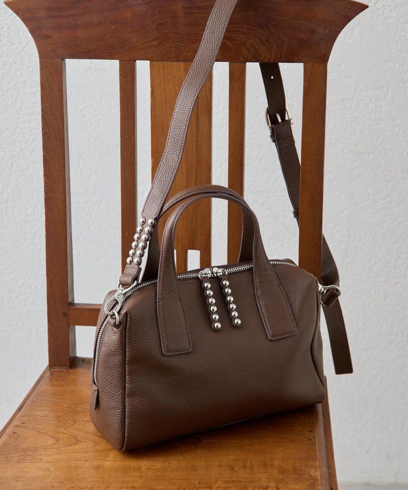 スタッズボストンバッグ《本革/500mlボトル収納OK/ショルダー付き》
