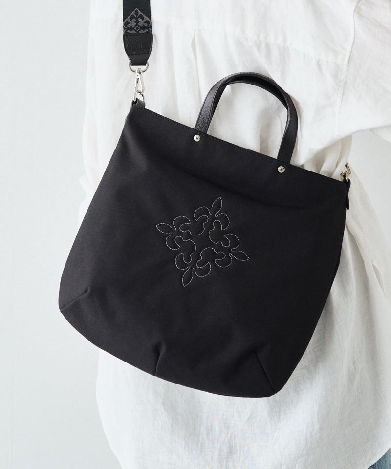 スリム2WAYトートバッグ <ナイロン>