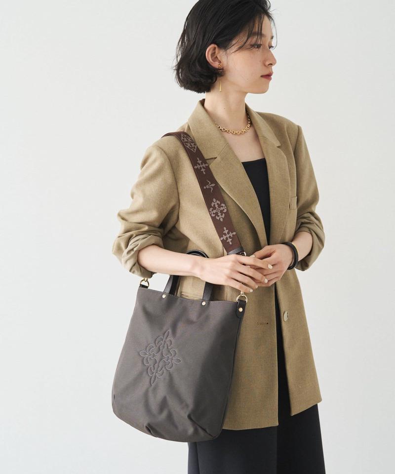 スリム2WAYトートバッグ <ナイロン>