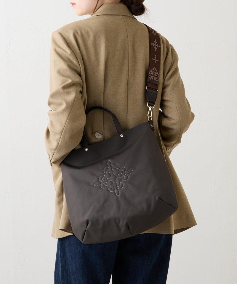 スリム2WAYトートバッグ <ナイロン>