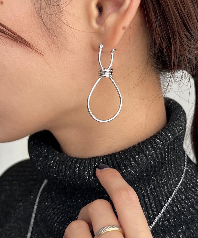 ポイントロールピアス