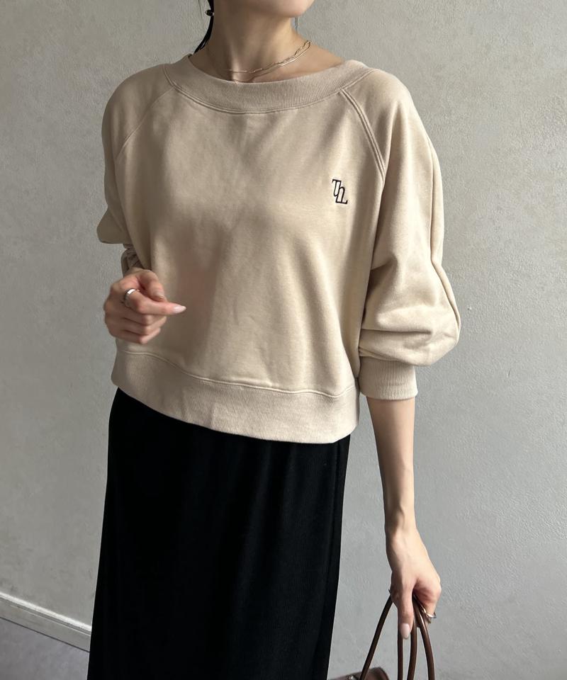 ボートネック刺繍ロゴプルオーバー