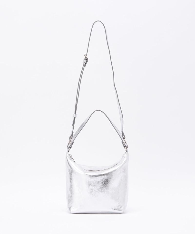 【名品】ソフトレザーシンプルショルダーバッグ［silver］