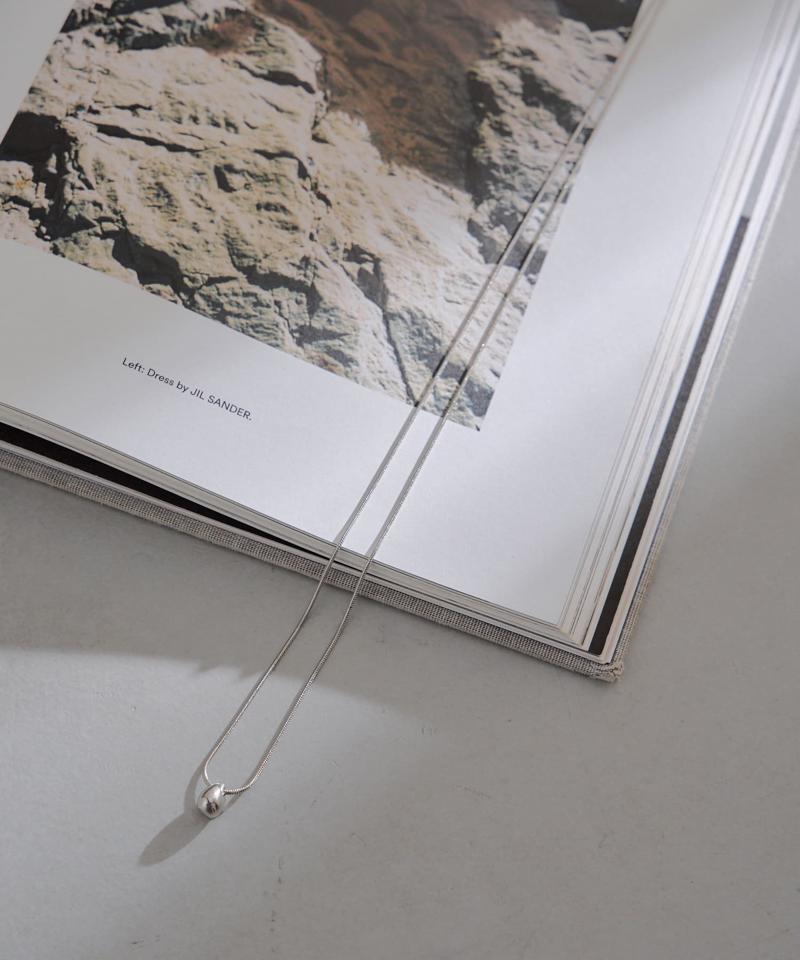 スネークチェーンロングネックレス